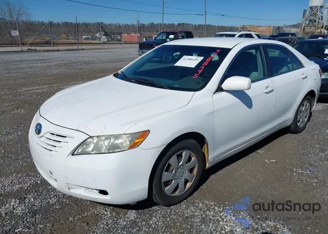 2007 Toyota Camry Le z USA, uszkodzony, nr VIN 4T1BE46K97U710622